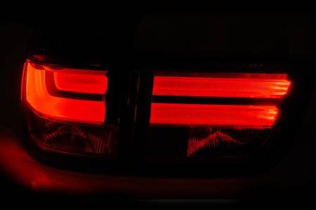 BMW X5 E70 Červená bílá LED světla BAR