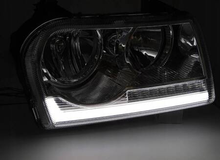 Chrome LED světlomety pro Chrysler 300 05-08