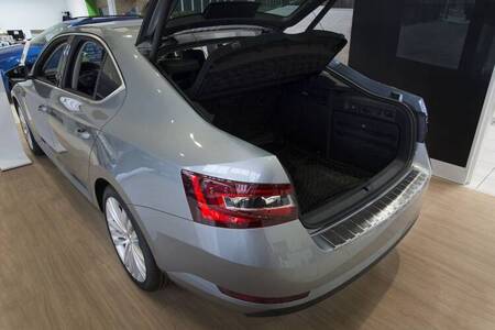 Kryt zadního nárazníku SKODA SUPERB 3 LIFTBACK (ocel)