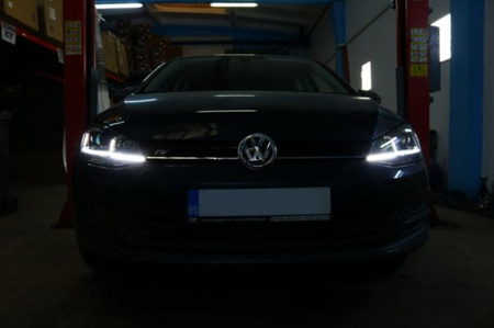 PŘEDNÍ SVĚTLA VW GOLF 7 12-17 VZHLED XENON CHROM