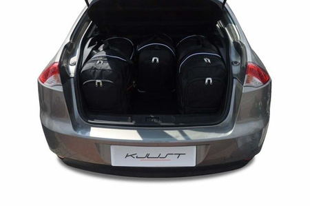 RENAULT LAGUNA HATCHBACK 2007-2015 ZAVAZADLOVÝ NOSIČ 4 KS