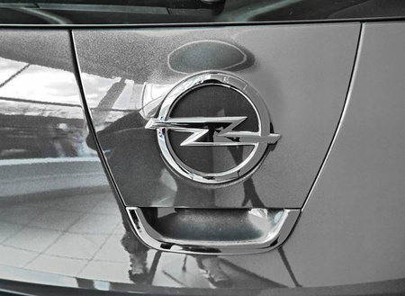 Krytka kliky zadních dveří Opel Astra 4 J 09-15