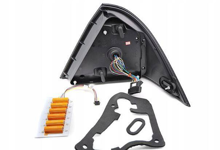 LED chromované seq světlomety pasují na Audi A5 11-16