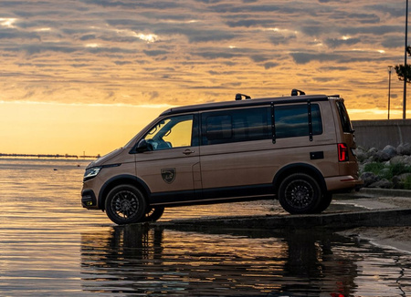 Prodloužení blatníků obložení dveří VW T6 2015+ KRÁTKÁ