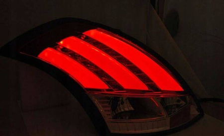 Suzuki Swift V 10-17 červené kouřové led světla