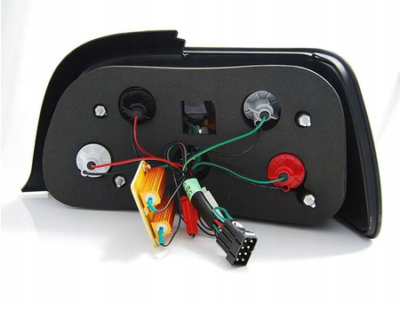 BMW E36 Coupe 90-99 Kouřová lišta vedla světla