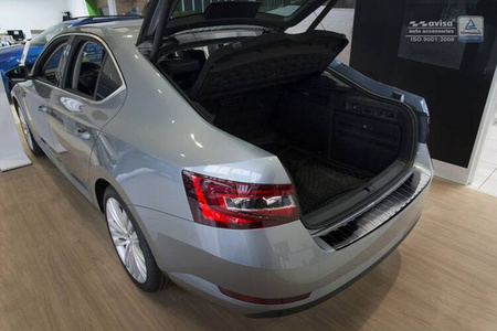 Kryt zadního nárazníku SKODA SUPERB 3 LIFTBACK (černý)