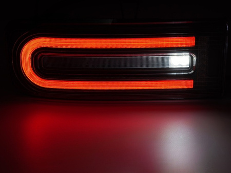 Zadní světla LED Mercedes W464 třídy G 18- Černá
