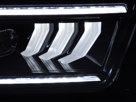 Světlomety pro Ford Mustang (2004-2009)