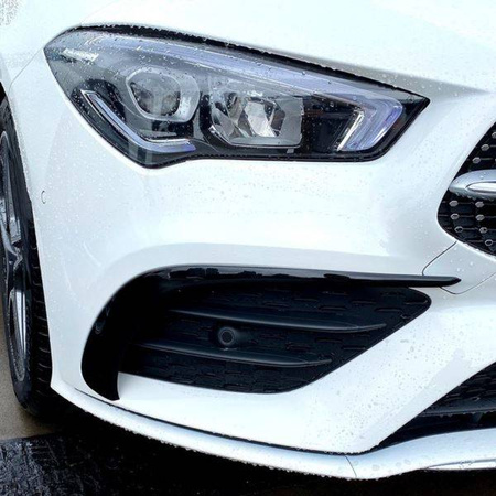 PŘEDNÍ ROZDĚLOVAČ MERCEDES C118 CLA LESKLÁ ČERNÁ