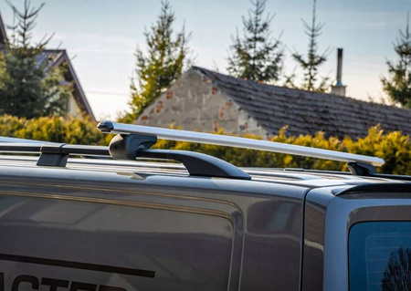 Opel Vivaro III 2014-2019 KRÁTKÉ střešní nosiče
