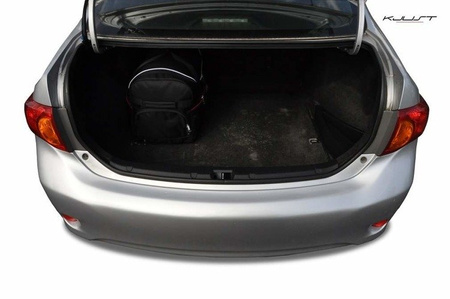 TOYOTA COROLLA LIMOUSINE 2007-2014 ZAVAZADLOVÝ PROSTOR 5 KS