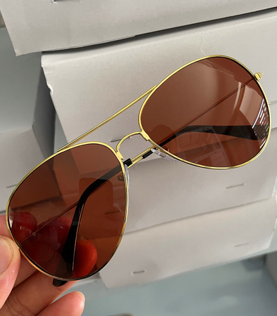 DÁRKOVÁ SADA PÁNSKÉ PENĚŽENKY, HNĚDÉHO OPASKU, BRÝLÍ, NÁRAMKŮ, KRAVATY, VÁNOČNÍ DÁREK