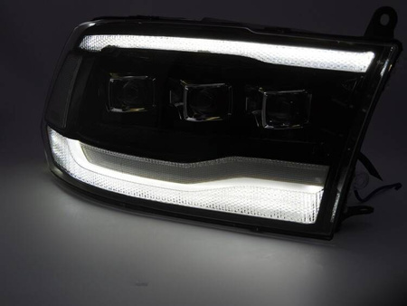 Dodge Ram 09-18 LED světla černá