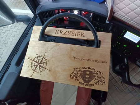 Volantový stolek Mercedes Actros Atego DAF 85 104 105 106 dřevěný.