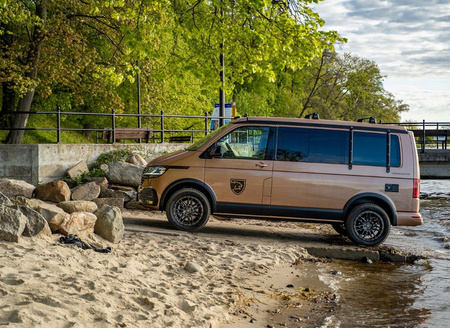 Prodloužení blatníků obložení dveří VW T6 2015+ KRÁTKÁ