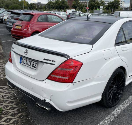 SPOILER MERCEDES W221 06-11 KUFR ABS LESKLÁ ČERNÁ