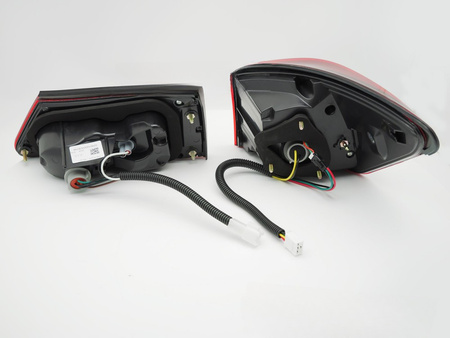 LEXUS IS II 06-13 červená zadní světla LED