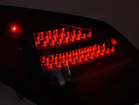 Zadní LED světla Mercedes C-CLASS W205 14-21 Červená černá
