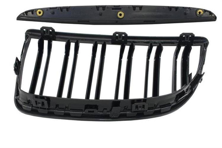 MŘÍŽKA (LEDVINOVÁ) BMW E90 E91 05-08 LESKLÁ ČERNÁ