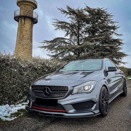 PŘEDNÍ ROZDĚLOVAČ MERCEDES C117 CLA AMG PACKAGE ČERNÝ